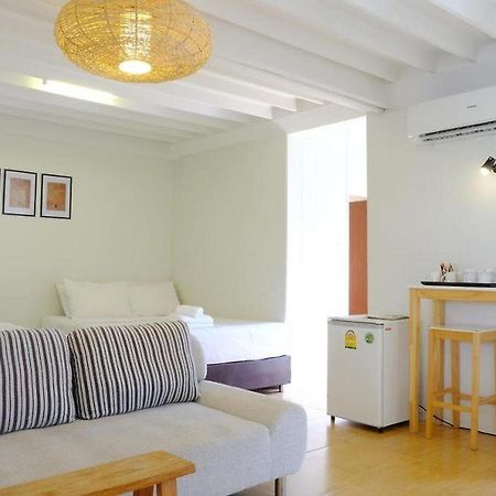 Udee Cozy Hotel Chiang Mai Exterior photo