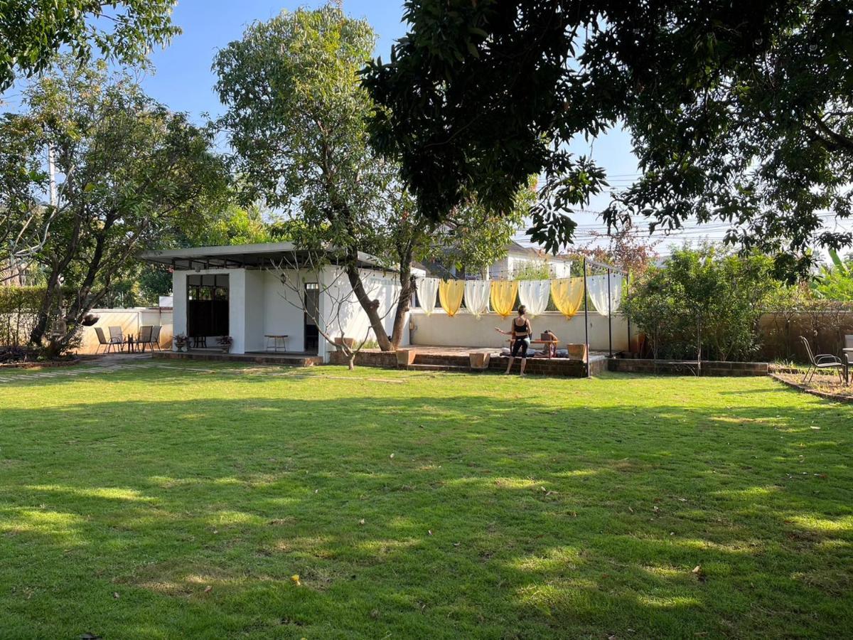 Udee Cozy Hotel Chiang Mai Exterior photo