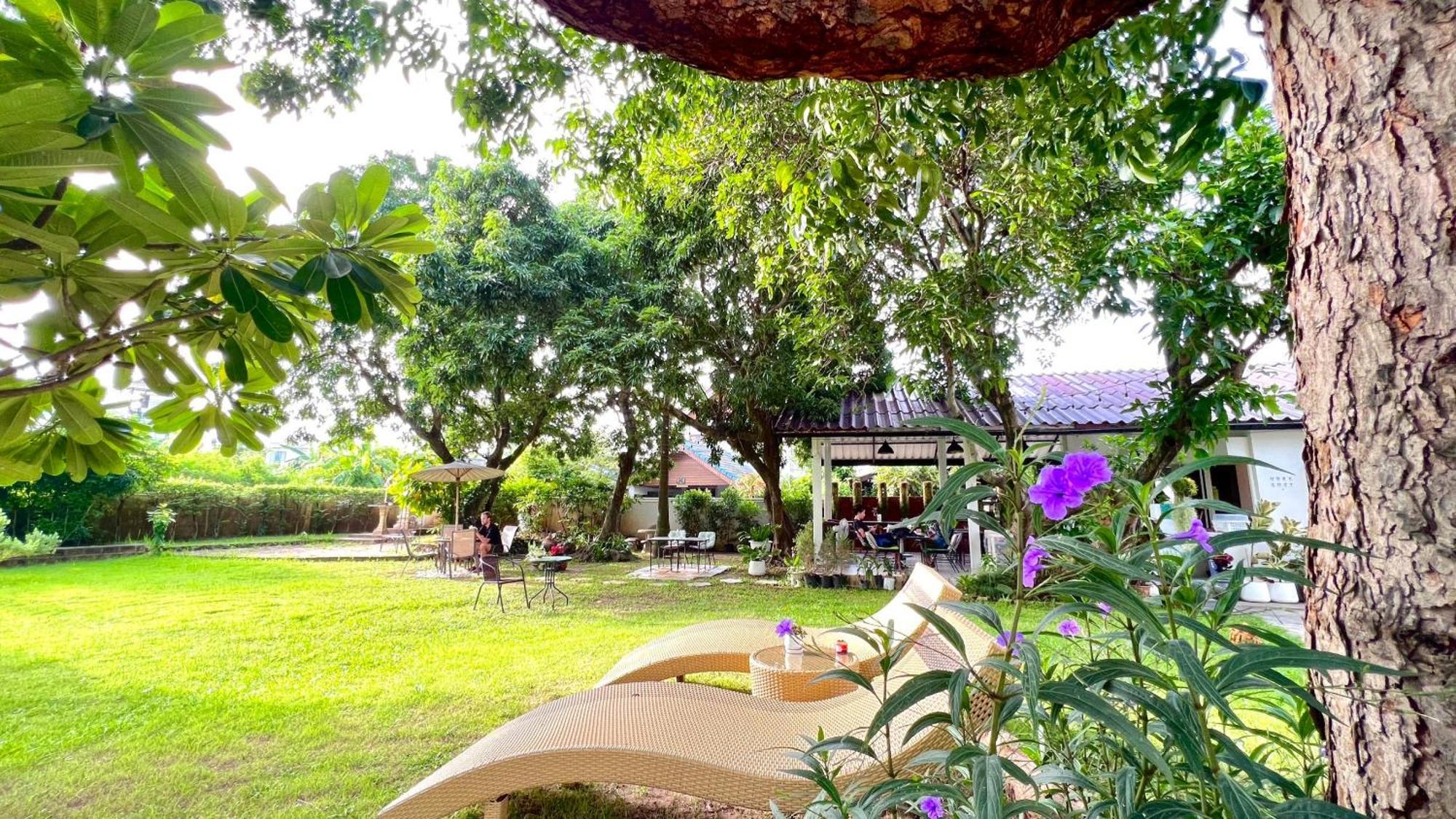 Udee Cozy Hotel Chiang Mai Exterior photo